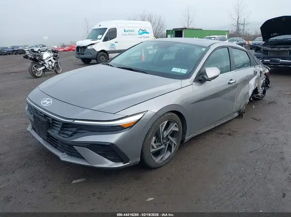 KMHLS4DG8RU829390 2024 HYUNDAI ELANTRA - Image 2