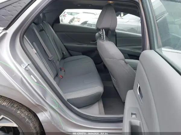 KMHLS4DG8SU000440 2025 HYUNDAI ELANTRA - Image 8
