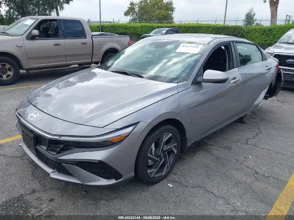 KMHLS4DG8SU002964 2025 HYUNDAI ELANTRA - Image 2