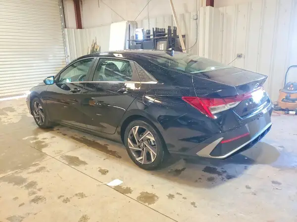 KMHLS4DG8SU038282 2025 HYUNDAI ELANTRA - Image 2