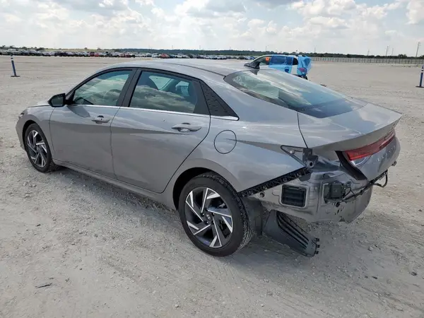 KMHLS4DG8SU870642 2025 HYUNDAI ELANTRA - Image 2