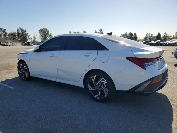 KMHLS4DG8SU877381 2025 HYUNDAI ELANTRA - Image 2