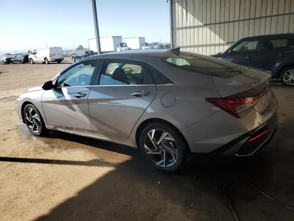 KMHLS4DG8SU910685 2025 HYUNDAI ELANTRA - Image 2