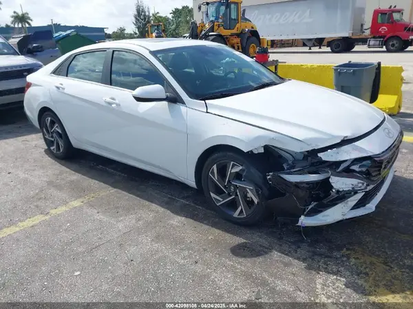 KMHLS4DG8SU926062 2025 HYUNDAI ELANTRA - Image 1