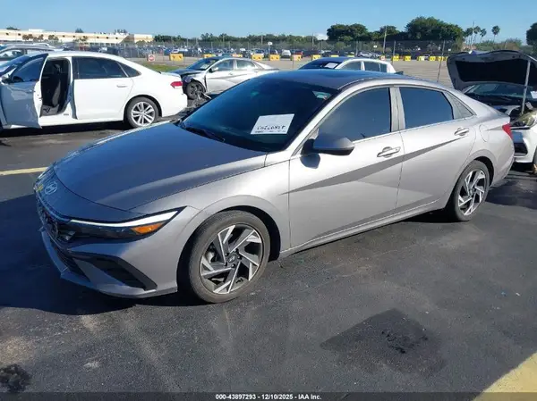 KMHLS4DG9RU641929 2024 HYUNDAI ELANTRA - Image 2