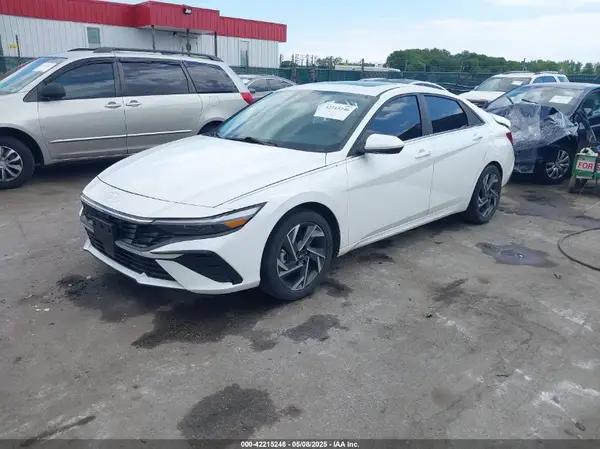 KMHLS4DG9RU695778 2024 HYUNDAI ELANTRA - Image 2