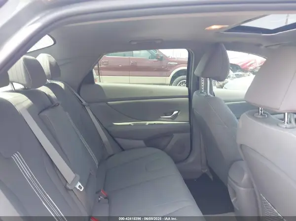 KMHLS4DG9RU718878 2024 HYUNDAI ELANTRA - Image 8