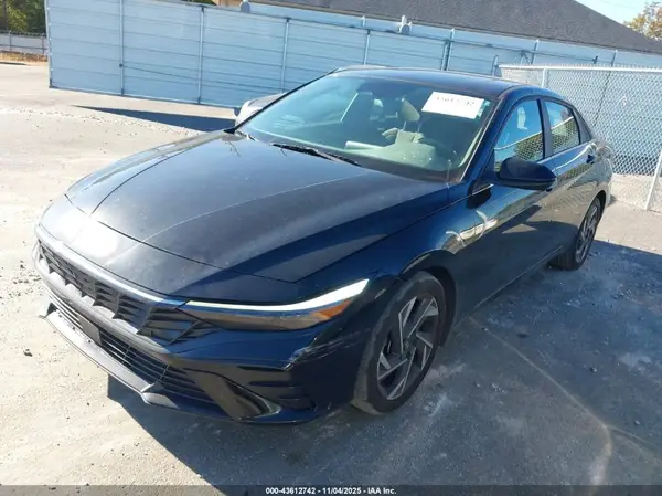 KMHLS4DG9RU730481 2024 HYUNDAI ELANTRA - Image 2