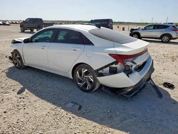 KMHLS4DG9RU742274 2024 HYUNDAI ELANTRA - Image 2