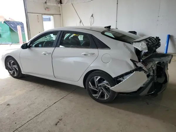 KMHLS4DG9RU752139 2024 HYUNDAI ELANTRA - Image 2