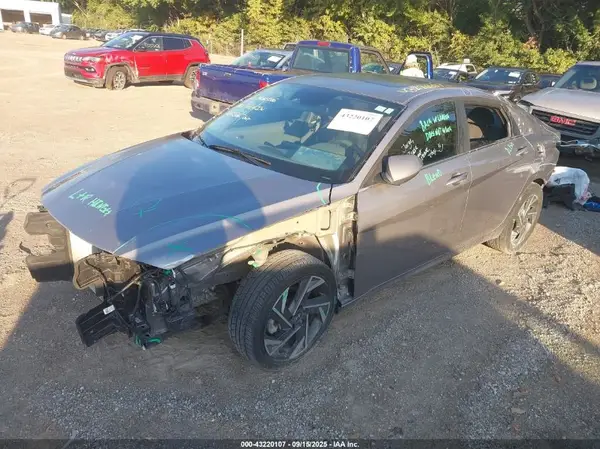 KMHLS4DG9RU772889 2024 HYUNDAI ELANTRA - Image 2