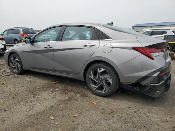 KMHLS4DG9RU809469 2024 HYUNDAI ELANTRA - Image 2