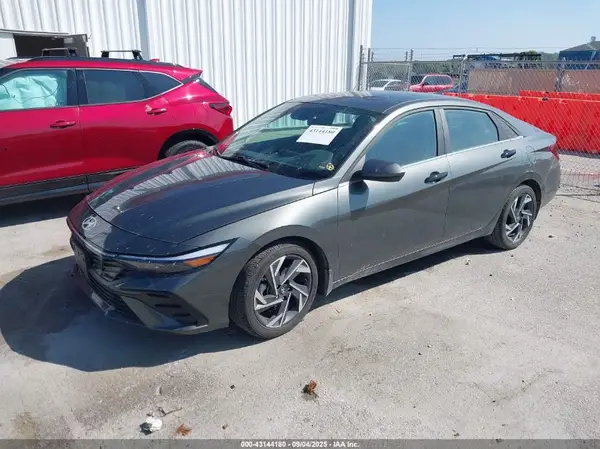 KMHLS4DG9RU813408 2024 HYUNDAI ELANTRA - Image 2