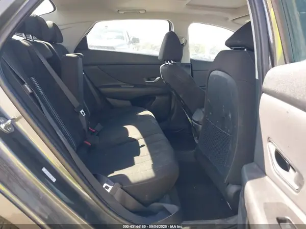 KMHLS4DG9RU813408 2024 HYUNDAI ELANTRA - Image 8