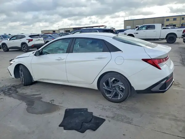 KMHLS4DG9RU824943 2024 HYUNDAI ELANTRA - Image 2