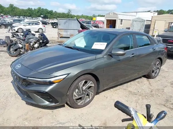 KMHLS4DG9RU828572 2024 HYUNDAI ELANTRA - Image 2
