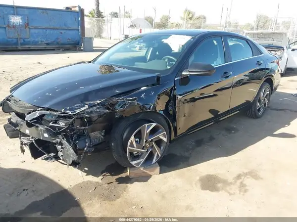 KMHLS4DG9SU853767 2025 HYUNDAI ELANTRA - Image 2