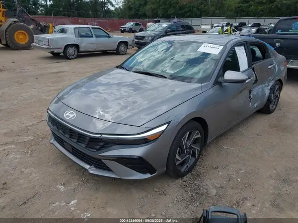 KMHLS4DG9SU858743 2025 HYUNDAI ELANTRA - Image 2