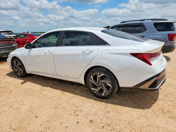 KMHLS4DG9SU939810 2025 HYUNDAI ELANTRA - Image 2