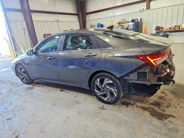 KMHLS4DG9SU948071 2025 HYUNDAI ELANTRA - Image 2