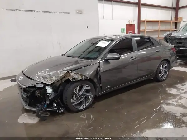 KMHLS4DGXRU643835 2024 HYUNDAI ELANTRA - Image 2
