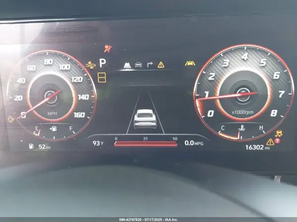 2024 HYUNDAI ELANTRA auction photo 7