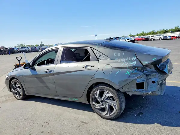 KMHLS4DGXRU673272 2024 HYUNDAI ELANTRA - Image 2