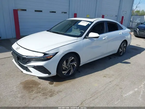 KMHLS4DGXRU678990 2024 HYUNDAI ELANTRA - Image 2
