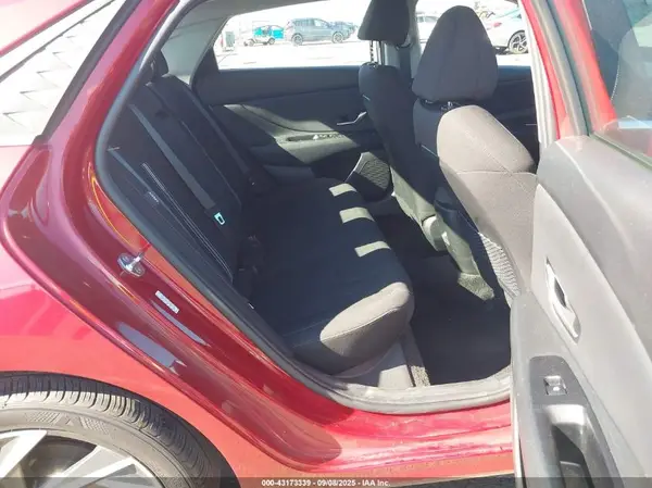 KMHLS4DGXRU691755 2024 HYUNDAI ELANTRA - Image 8