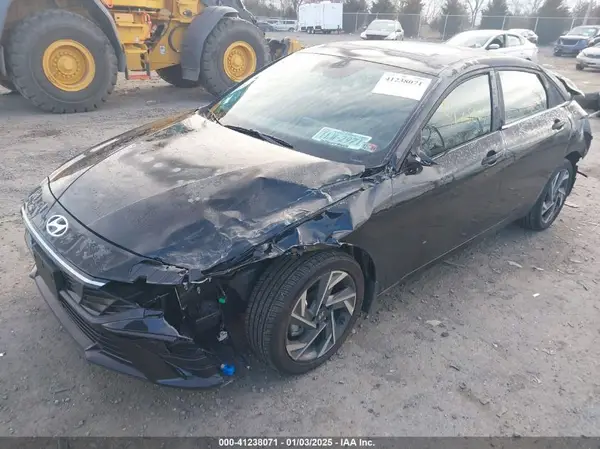 KMHLS4DGXRU691786 2024 HYUNDAI ELANTRA - Image 2