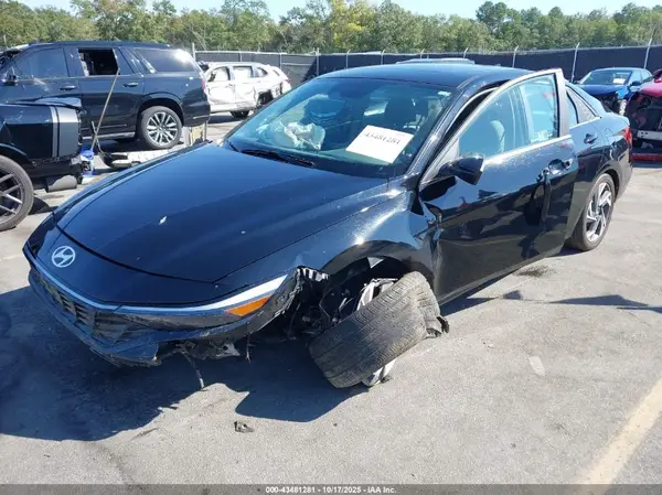 KMHLS4DGXRU732921 2024 HYUNDAI ELANTRA - Image 2
