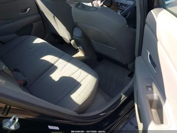 KMHLS4DGXRU732921 2024 HYUNDAI ELANTRA - Image 8