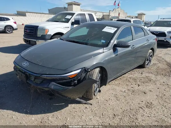 KMHLS4DGXRU745538 2024 HYUNDAI ELANTRA - Image 2