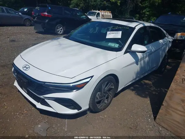 KMHLS4DGXRU747502 2024 HYUNDAI ELANTRA - Image 2