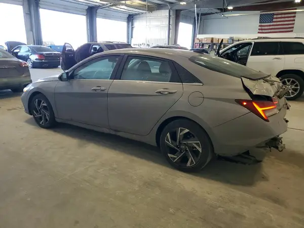 KMHLS4DGXRU785604 2024 HYUNDAI ELANTRA - Image 2