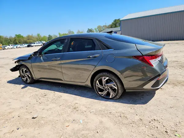 KMHLS4DGXRU830525 2024 HYUNDAI ELANTRA - Image 2
