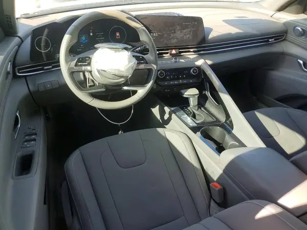 KMHLS4DGXRU832372 2024 HYUNDAI ELANTRA - Image 8