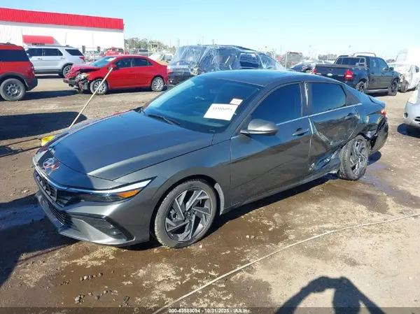 KMHLS4DGXRU842576 2024 HYUNDAI ELANTRA - Image 2