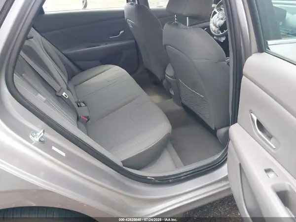 KMHLS4DGXSU000441 2025 HYUNDAI ELANTRA - Image 8