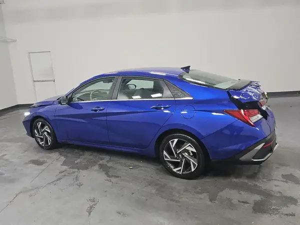 KMHLS4DGXSU023590 2025 HYUNDAI ELANTRA - Image 2