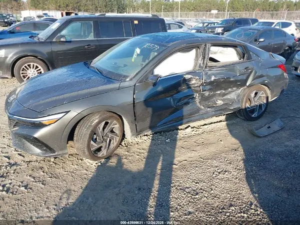 KMHLS4DGXSU852546 2025 HYUNDAI ELANTRA - Image 2