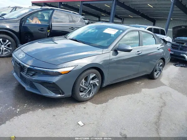 KMHLS4DGXSU860758 2025 HYUNDAI ELANTRA - Image 2