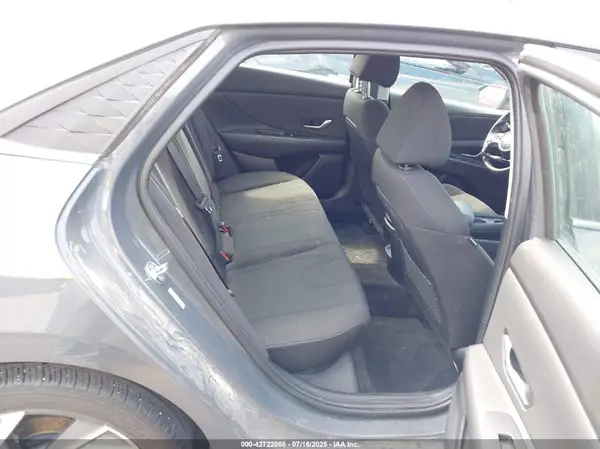 KMHLS4DGXSU860758 2025 HYUNDAI ELANTRA - Image 8