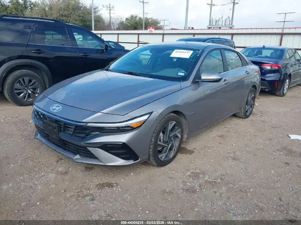 KMHLS4DGXSU864146 2025 HYUNDAI ELANTRA - Image 2