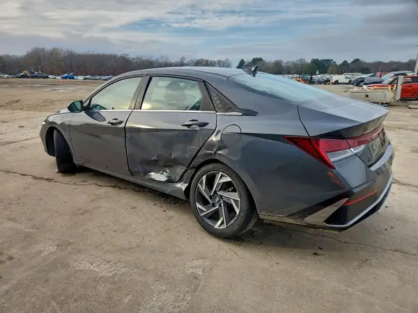 KMHLS4DGXSU880279 2025 HYUNDAI ELANTRA - Image 2