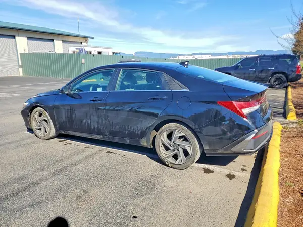 KMHLS4DGXSU913118 2025 HYUNDAI ELANTRA - Image 2