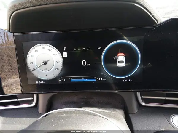 2025 HYUNDAI ELANTRA auction photo 7