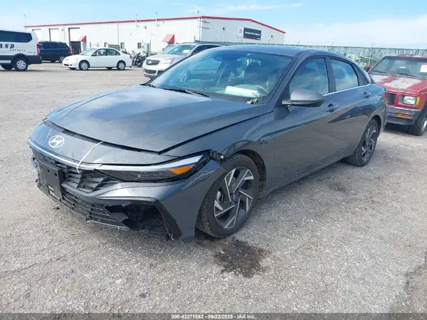 KMHLS4DGXSU950573 2025 HYUNDAI ELANTRA - Image 2