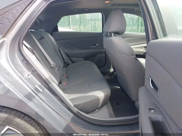KMHLS4DGXSU950573 2025 HYUNDAI ELANTRA - Image 8
