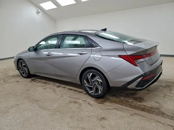 KMHLS4DGXSU950640 2025 HYUNDAI ELANTRA - Image 2